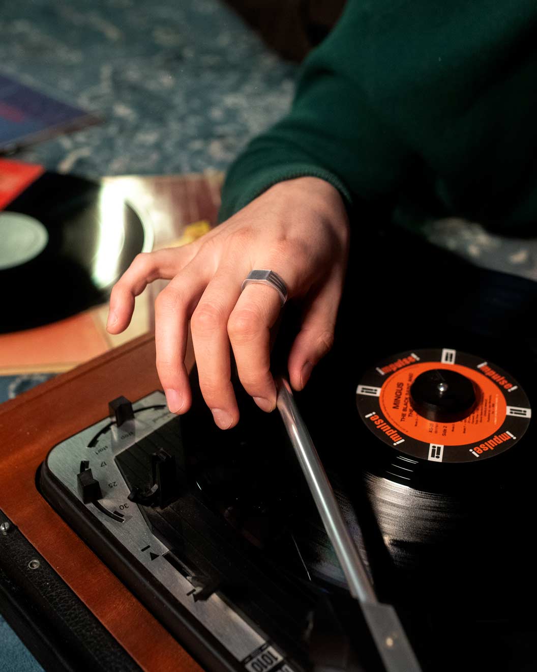 Legend Ring Record Player